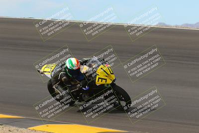 media/Oct-30-2022-CVMA (Sun) [[fb421c3cec]]/Race 6 500 Supersport-350 Supersport/